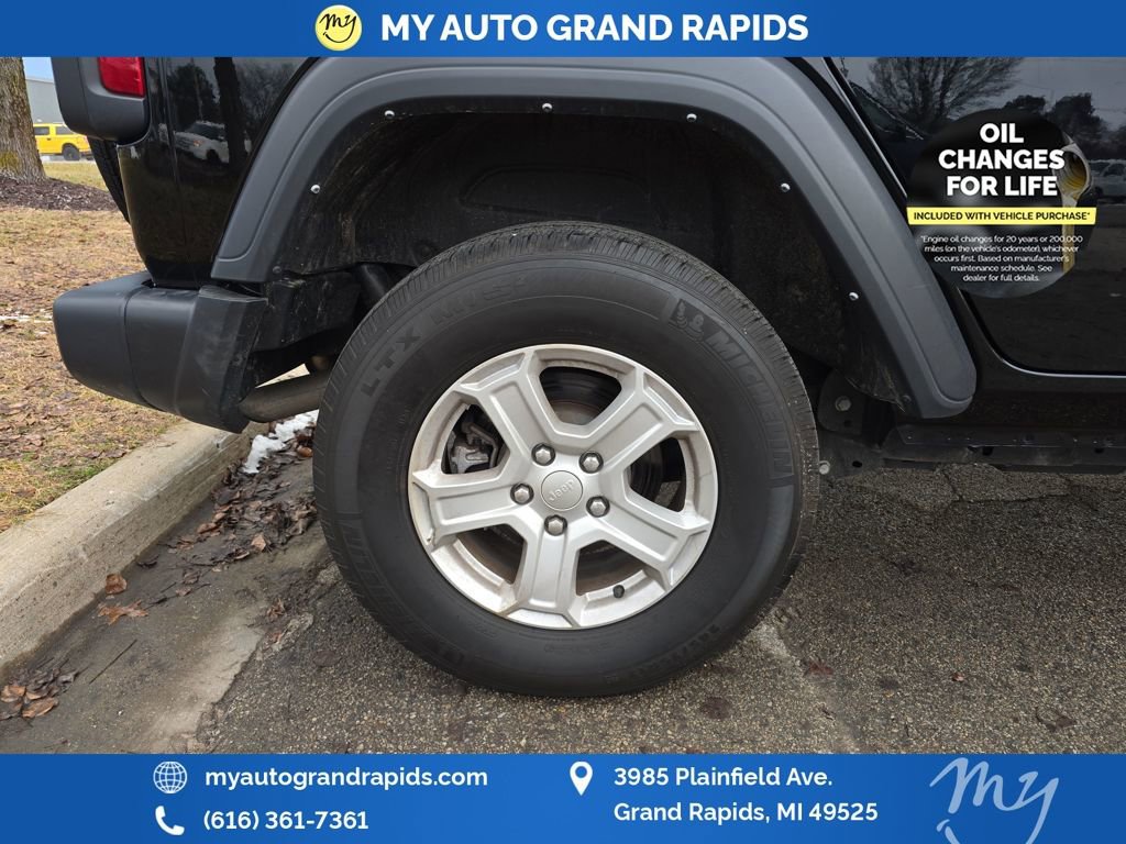 Used 2022 Jeep Wrangler Unlimited Sport image 33