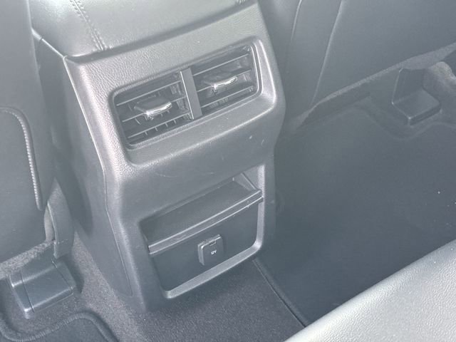 Used 2020 Ford Edge SEL AWD/4WD image 13