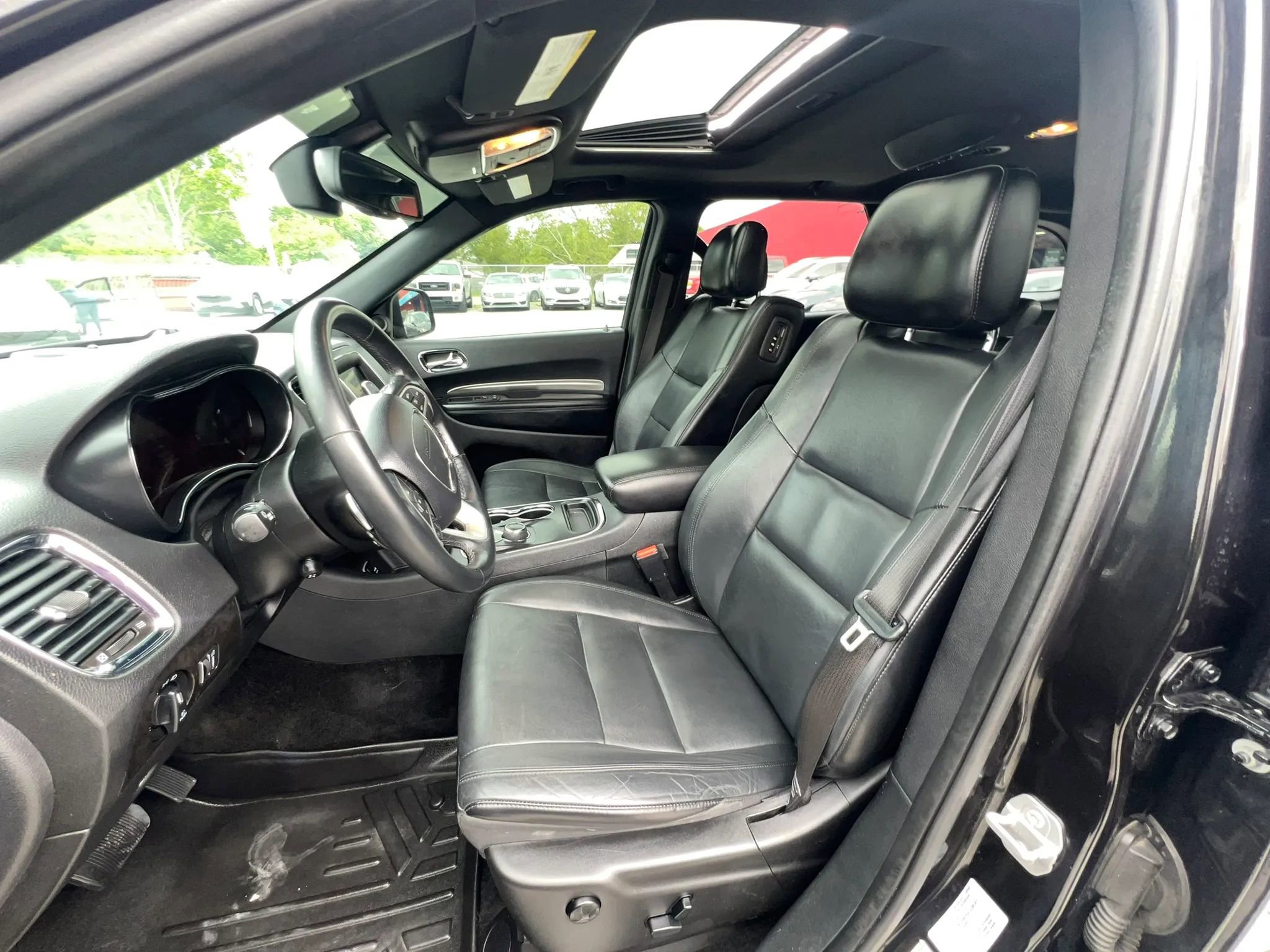 Used 2015 Dodge Durango Limited w/ Premium Group AWD/4WD image 8