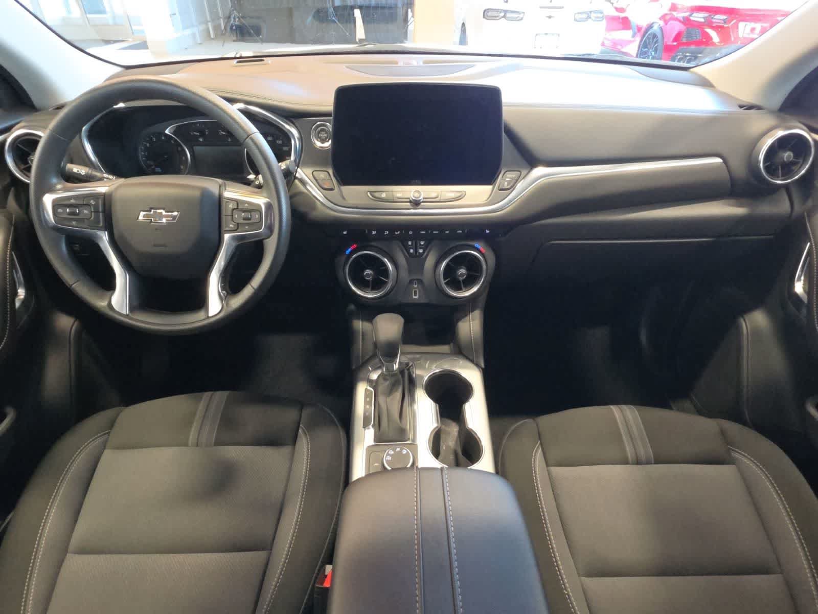 Used 2025 Chevrolet Blazer LT AWD/4WD image 27