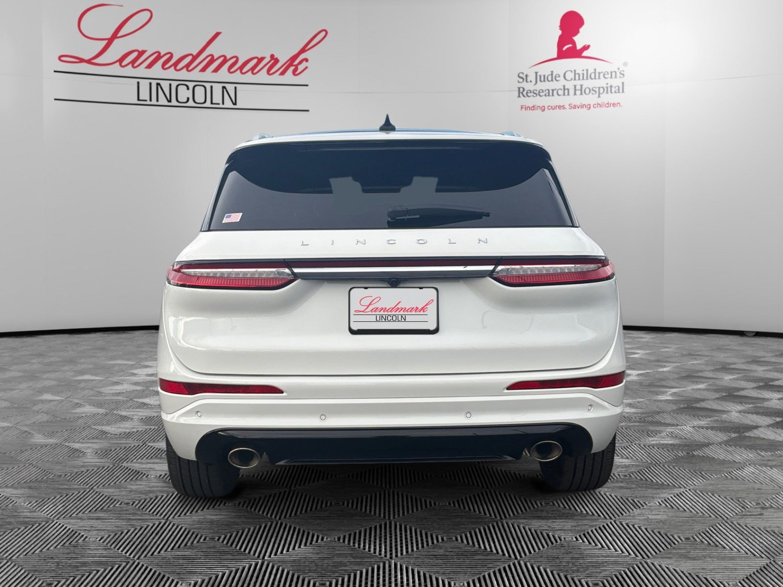 Certified 2024 Lincoln Corsair Grand Touring w/ Equipment Group 301A image 4