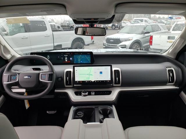 New 2025 Ford Expedition Active image 17