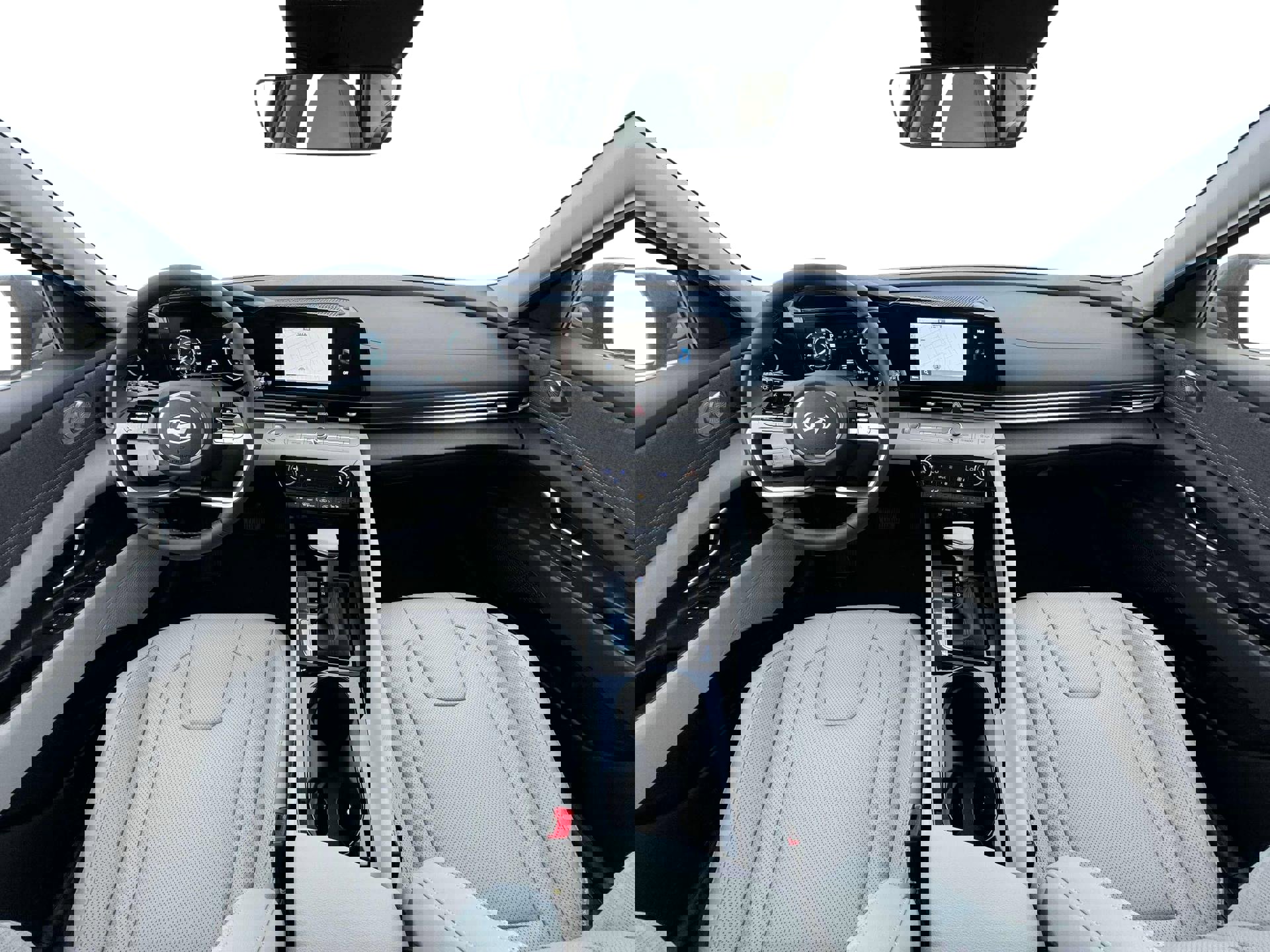 New 2025 Hyundai Elantra Limited image 13