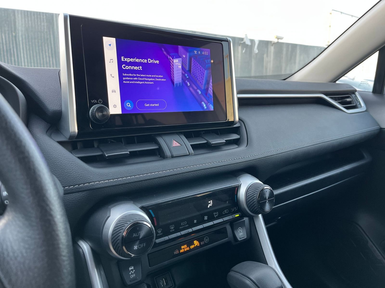 Used 2025 Toyota RAV4 XLE image 21