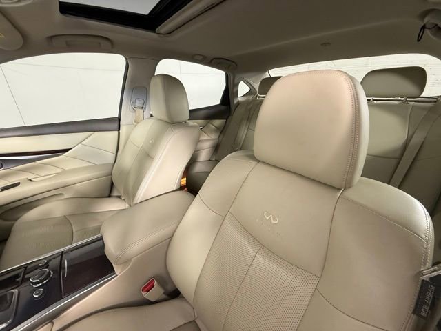 Used 2012 INFINITI M37 w/ Premium Pkg image 10
