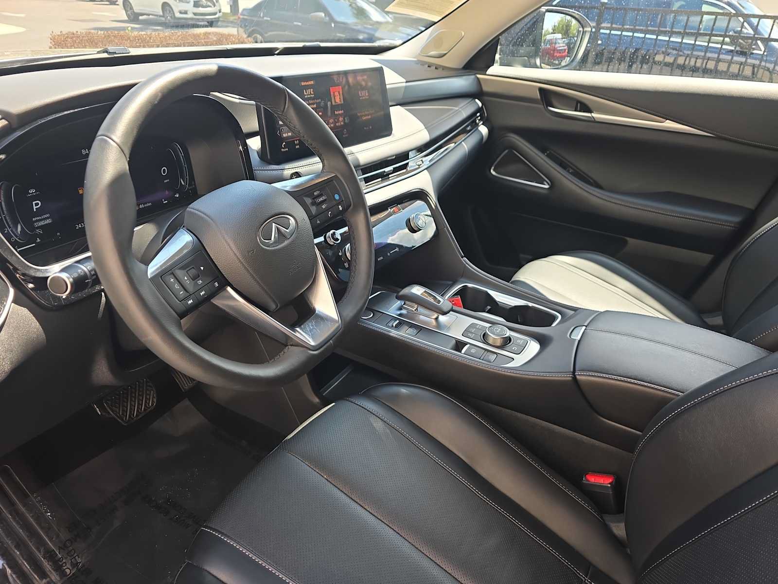 Used 2025 INFINITI QX60 Luxe FWD image 16