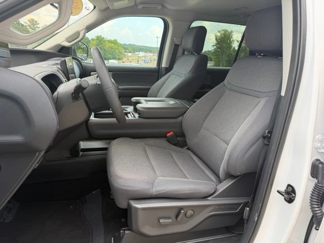 Used 2025 Ford Expedition Max Active RWD image 21
