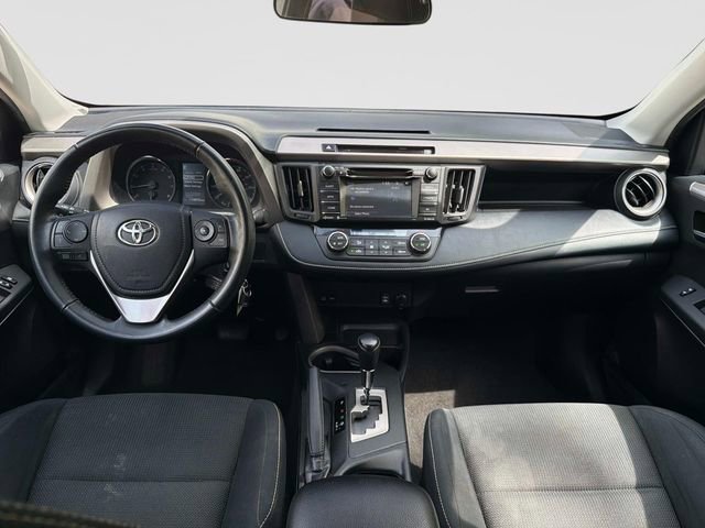 Used 2016 Toyota RAV4 XLE FWD image 17
