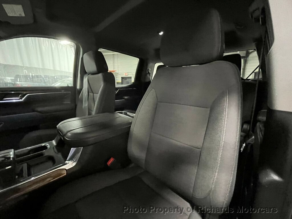 Used 2025 GMC Sierra 1500 Elevation AWD/4WD image 17