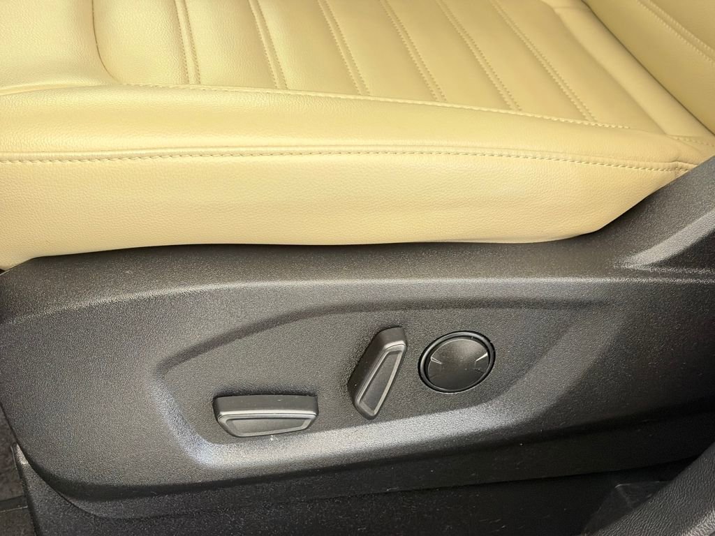 Used 2024 Ford Edge SEL image 26