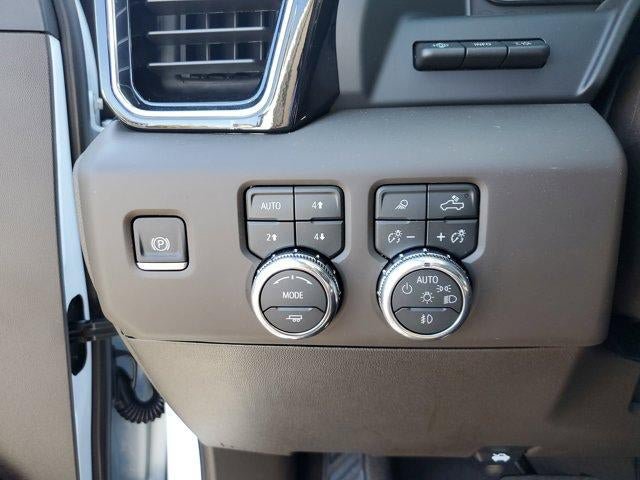 New 2026 GMC Sierra 3500 Denali w/ Denali Reserve Package AWD/4WD image 30