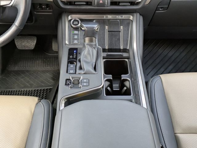 Used 2024 Lexus GX 550 image 17