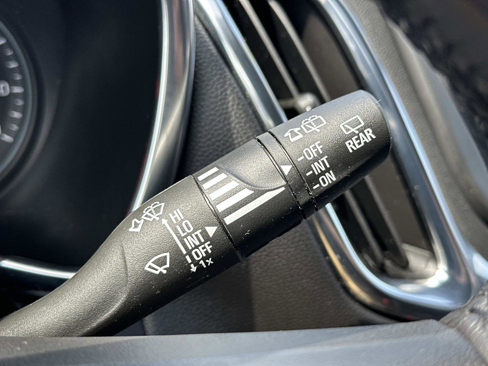 Used 2022 Chevrolet Equinox LT image 23