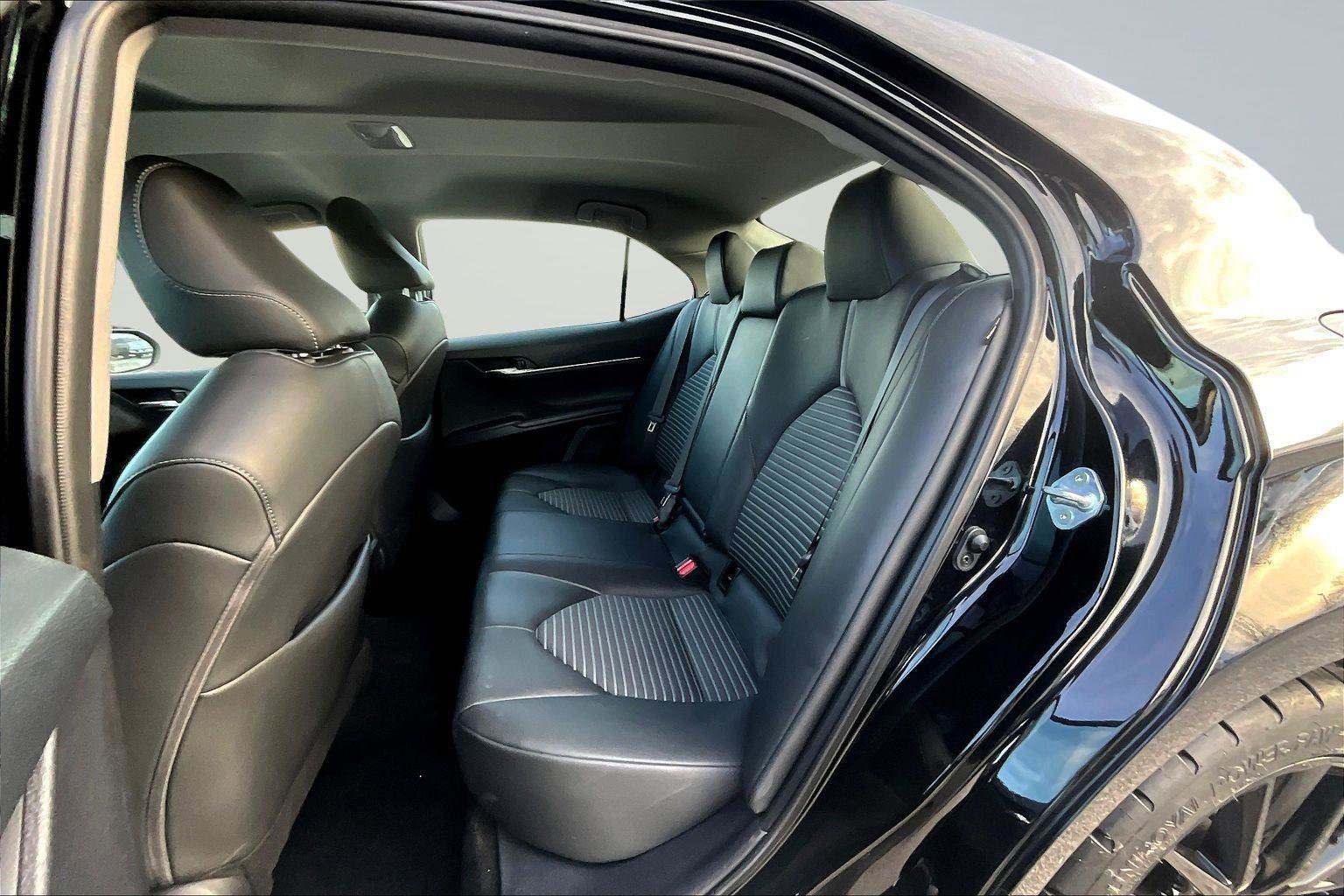 Used 2024 Toyota Camry SE image 17