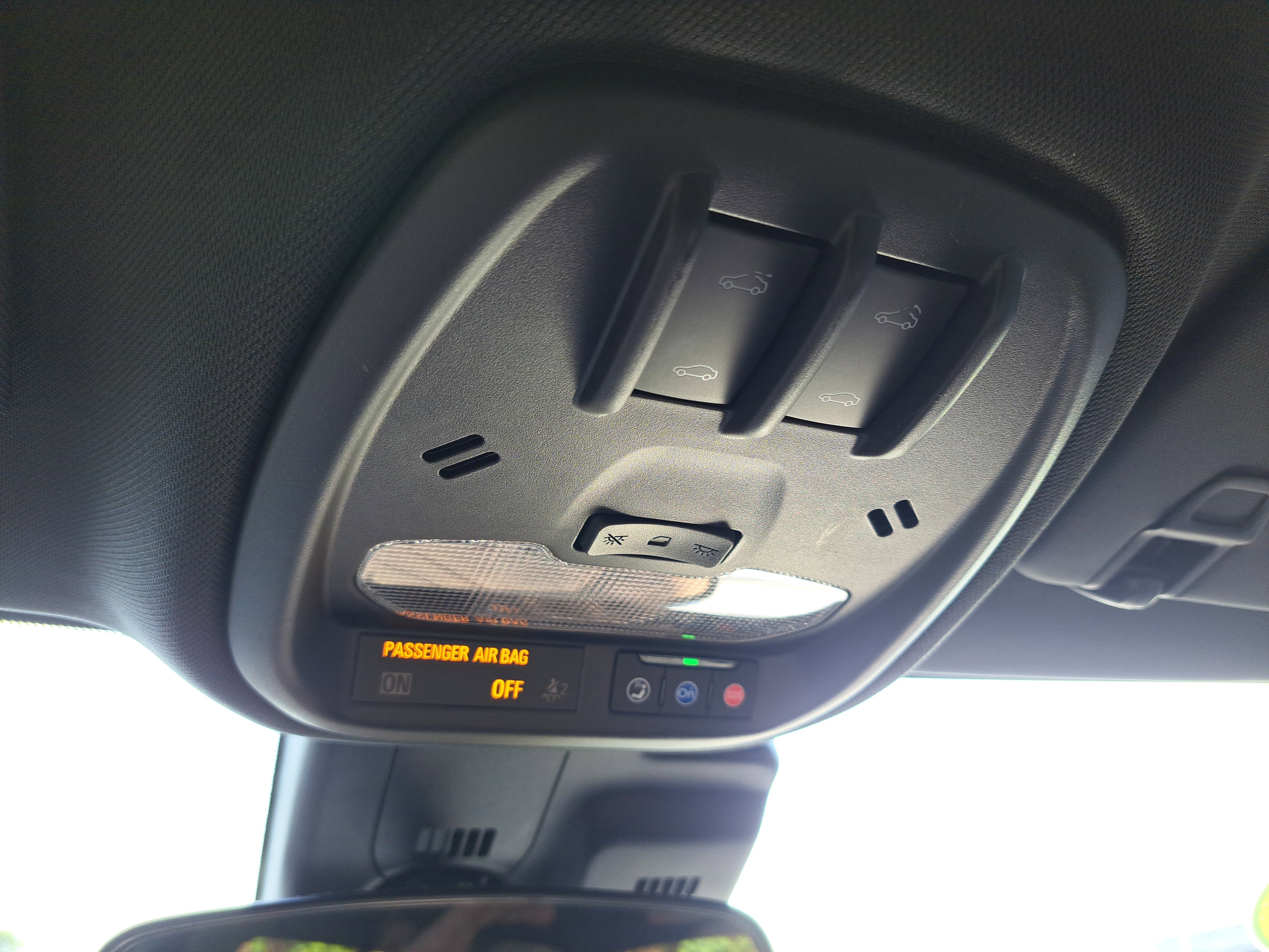 Used 2024 Chevrolet Trax RS w/ Sunroof Package image 23