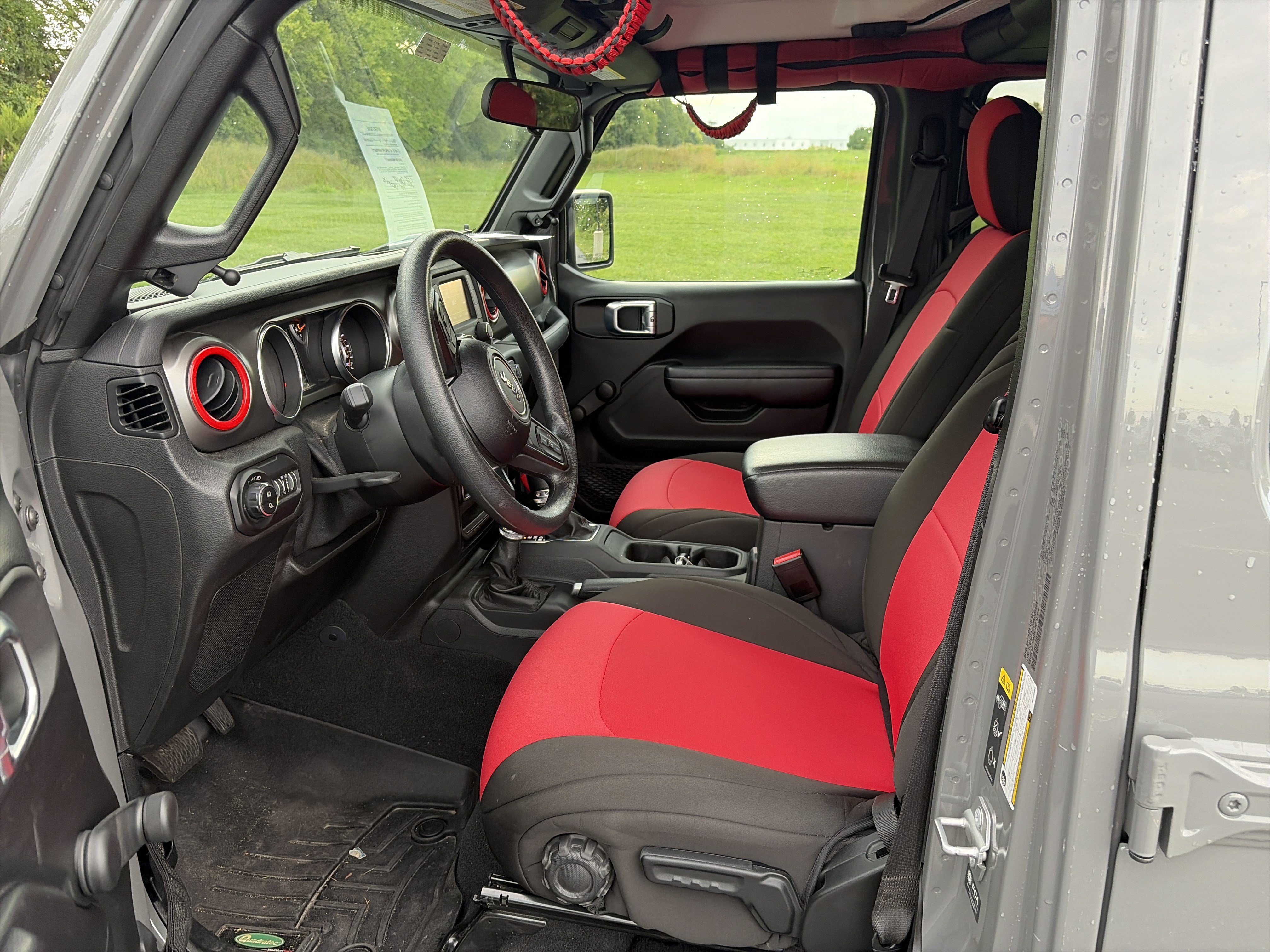 Used 2021 Jeep Gladiator Sport AWD/4WD image 17