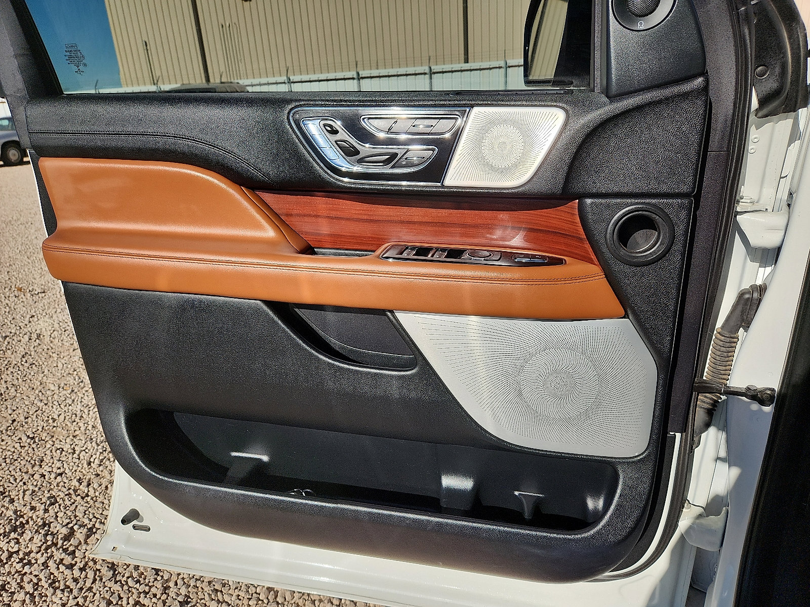 Used 2021 Lincoln Navigator L Reserve w/ Luxury Package image 11