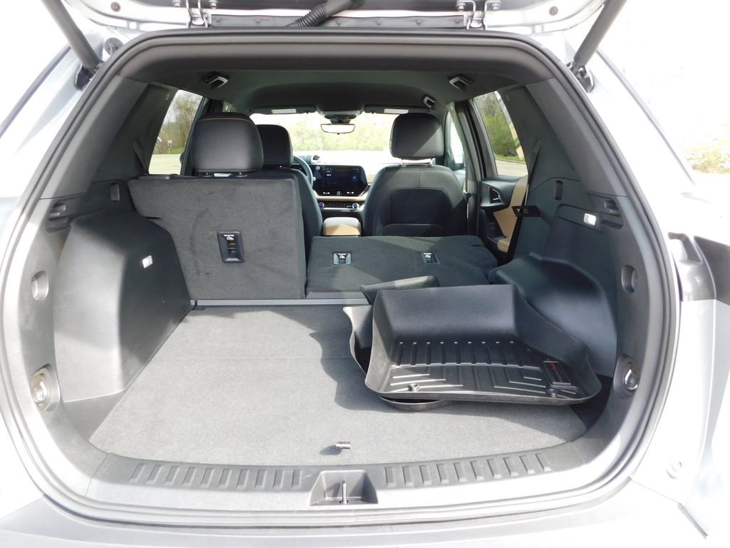 Used 2025 Chevrolet Equinox ACTIV w/ Safety and Technology Package image 23