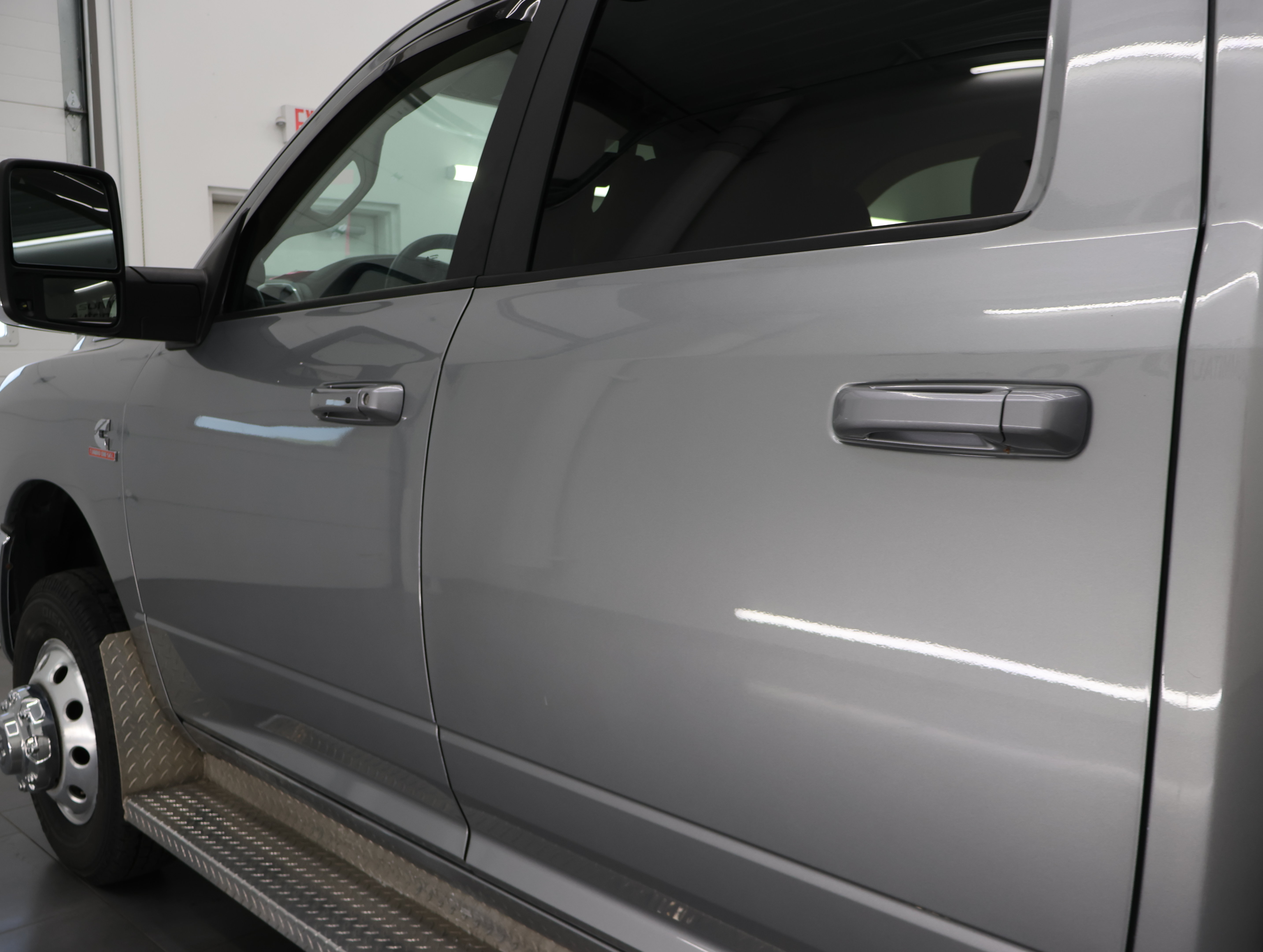 Used 2023 RAM 3500 Laramie AWD/4WD image 33