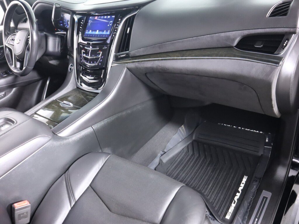 Used 2016 Cadillac Escalade Platinum AWD/4WD image 51