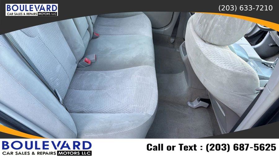 Used 2010 Toyota Camry LE FWD image 29