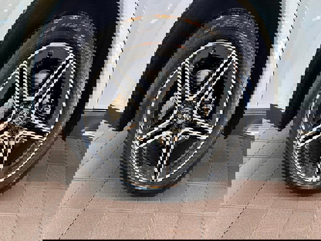 New 2026 Mercedes-Benz GLS 450 4MATIC image 18