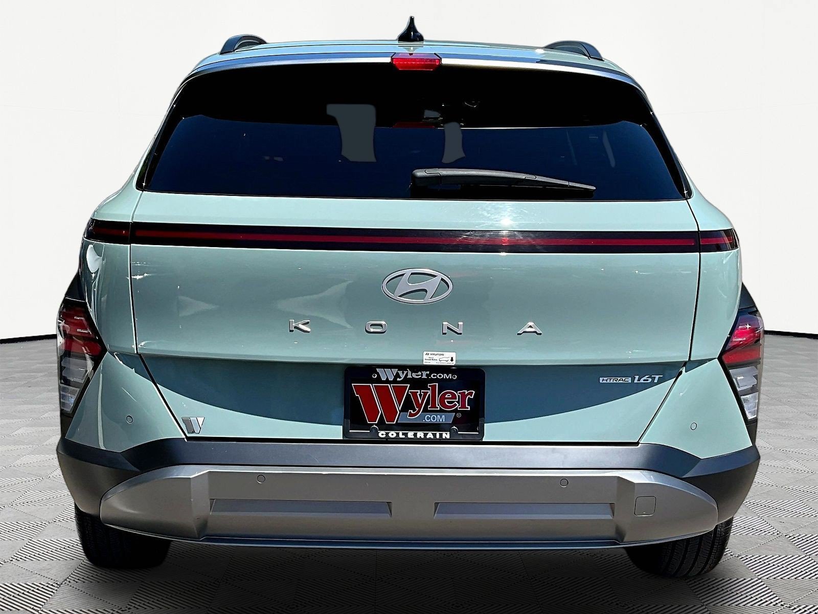 Used 2024 Hyundai Kona Limited AWD/4WD image 5