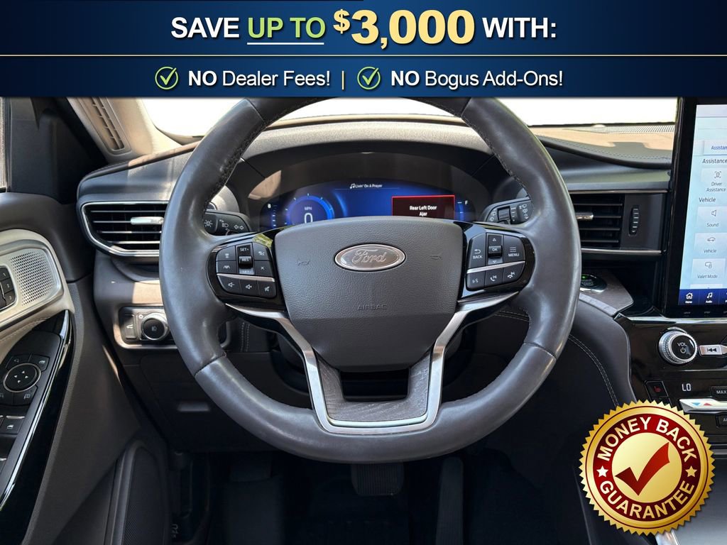 Used 2021 Ford Explorer Platinum w/ Premium Technology Package image 18