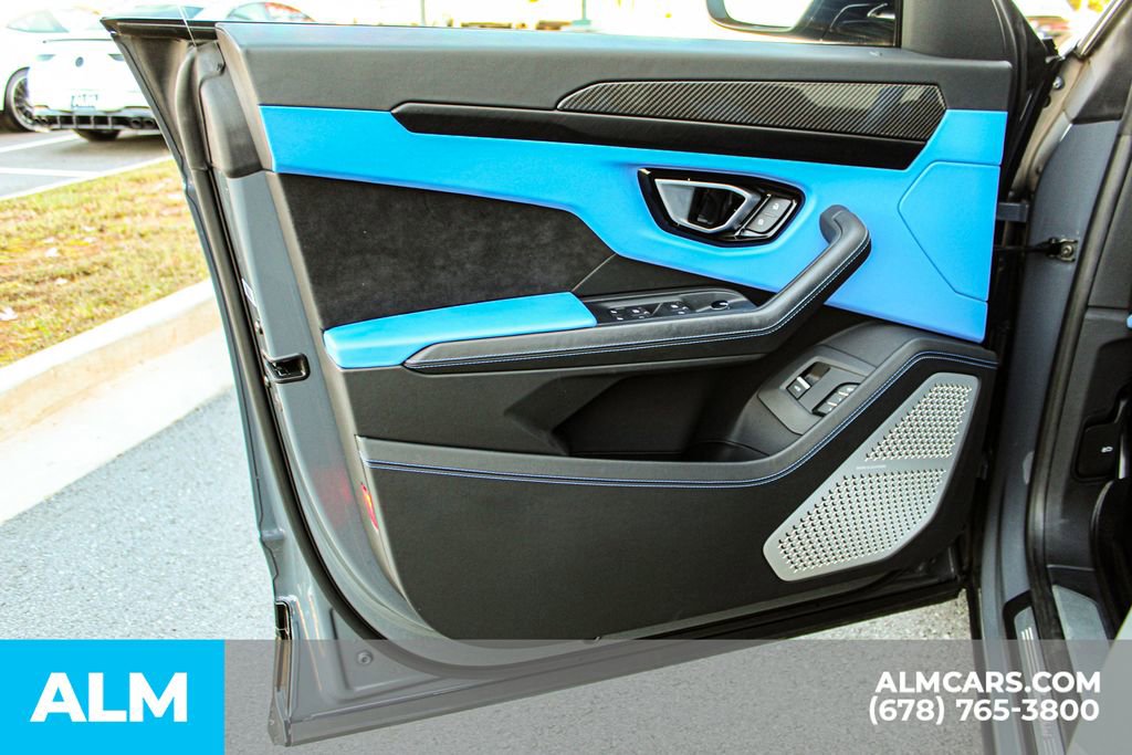 Used 2022 Lamborghini Urus image 40