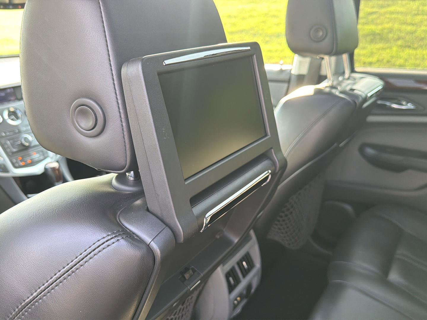 Used 2010 Cadillac SRX Luxury FWD image 11