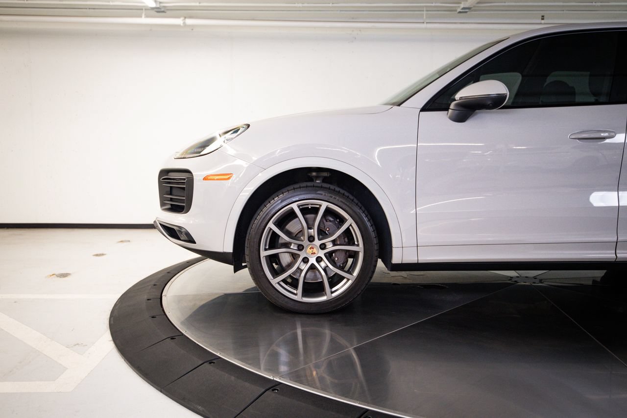 Certified 2023 Porsche Cayenne AWD/4WD image 11
