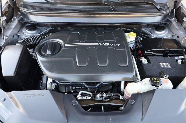 Used 2021 Jeep Cherokee Latitude Lux FWD image 12