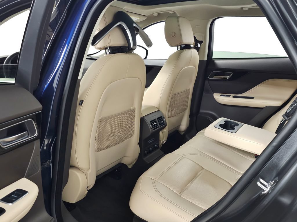 Used 2020 Jaguar F-PACE Prestige AWD/4WD image 32