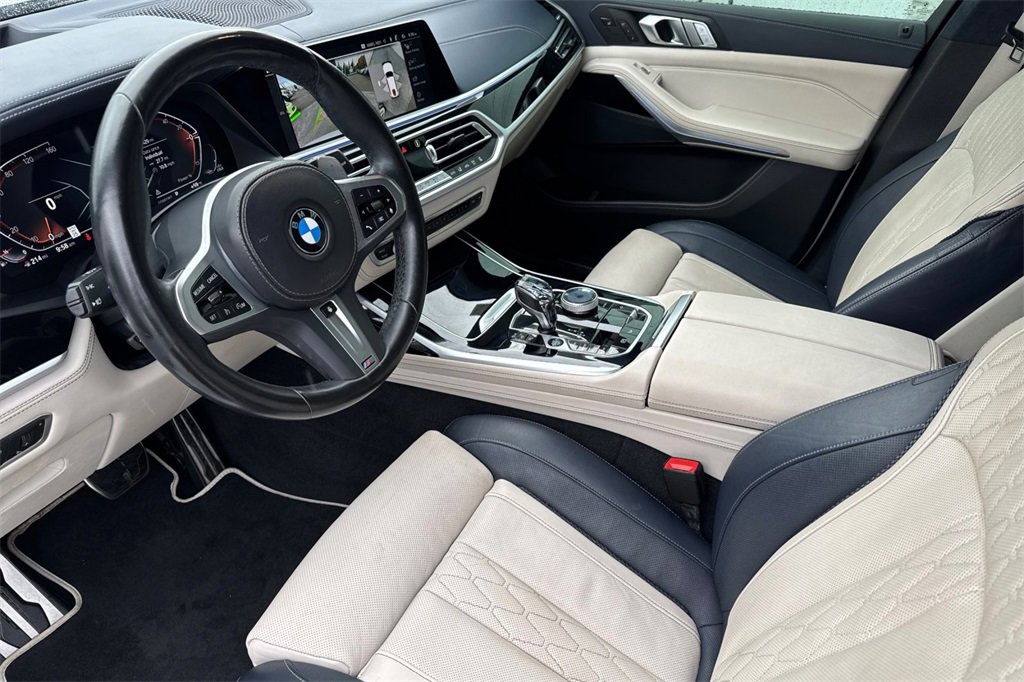 Used 2022 BMW X7 xDrive40i w/ M Sport Package image 10