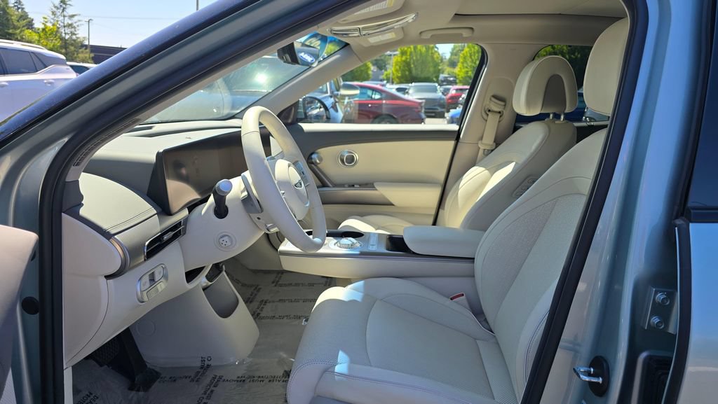 Used 2025 Genesis GV60 Advanced AWD/4WD image 20