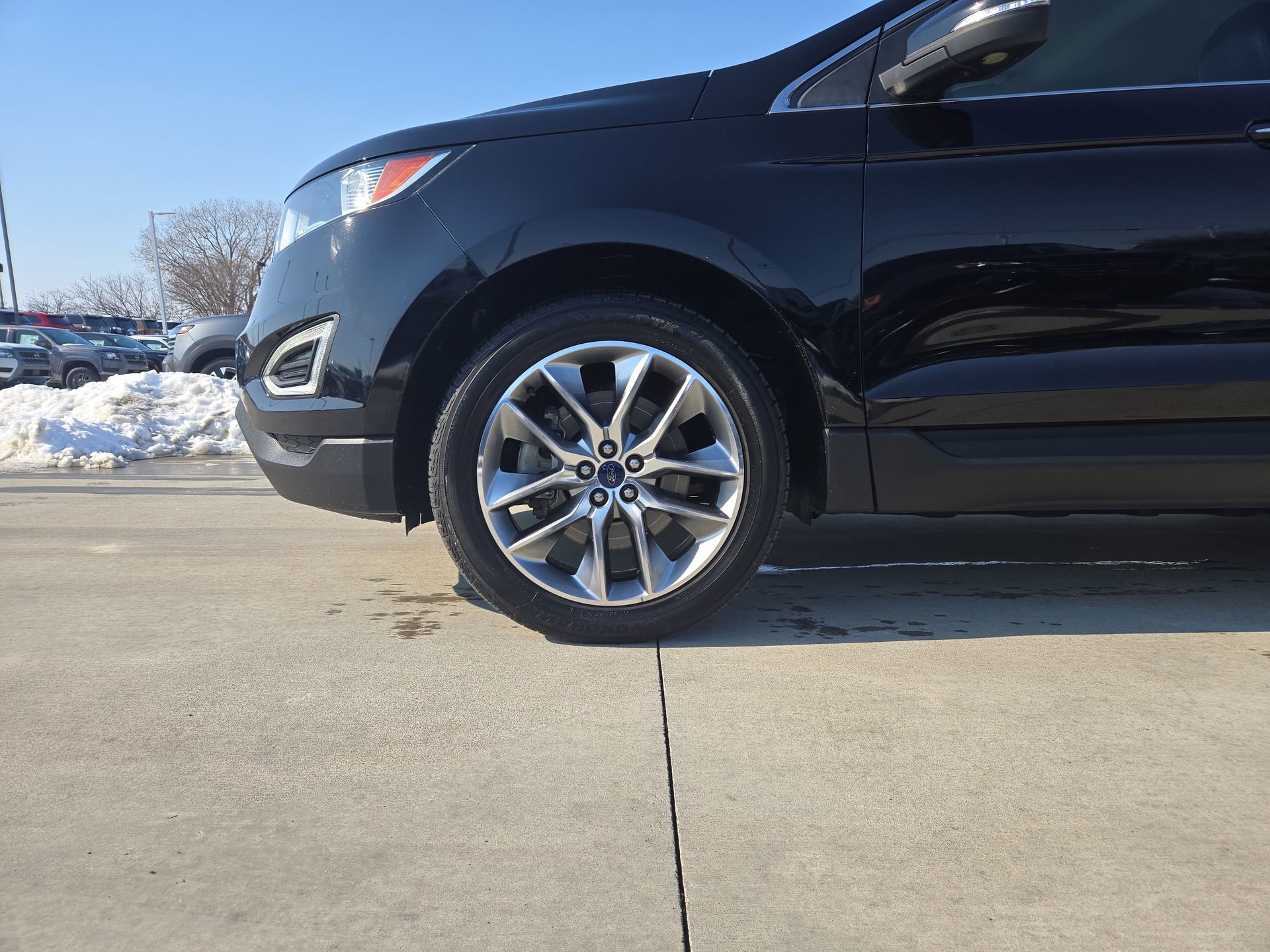 Used 2016 Ford Edge Titanium w/ Technology Package image 38