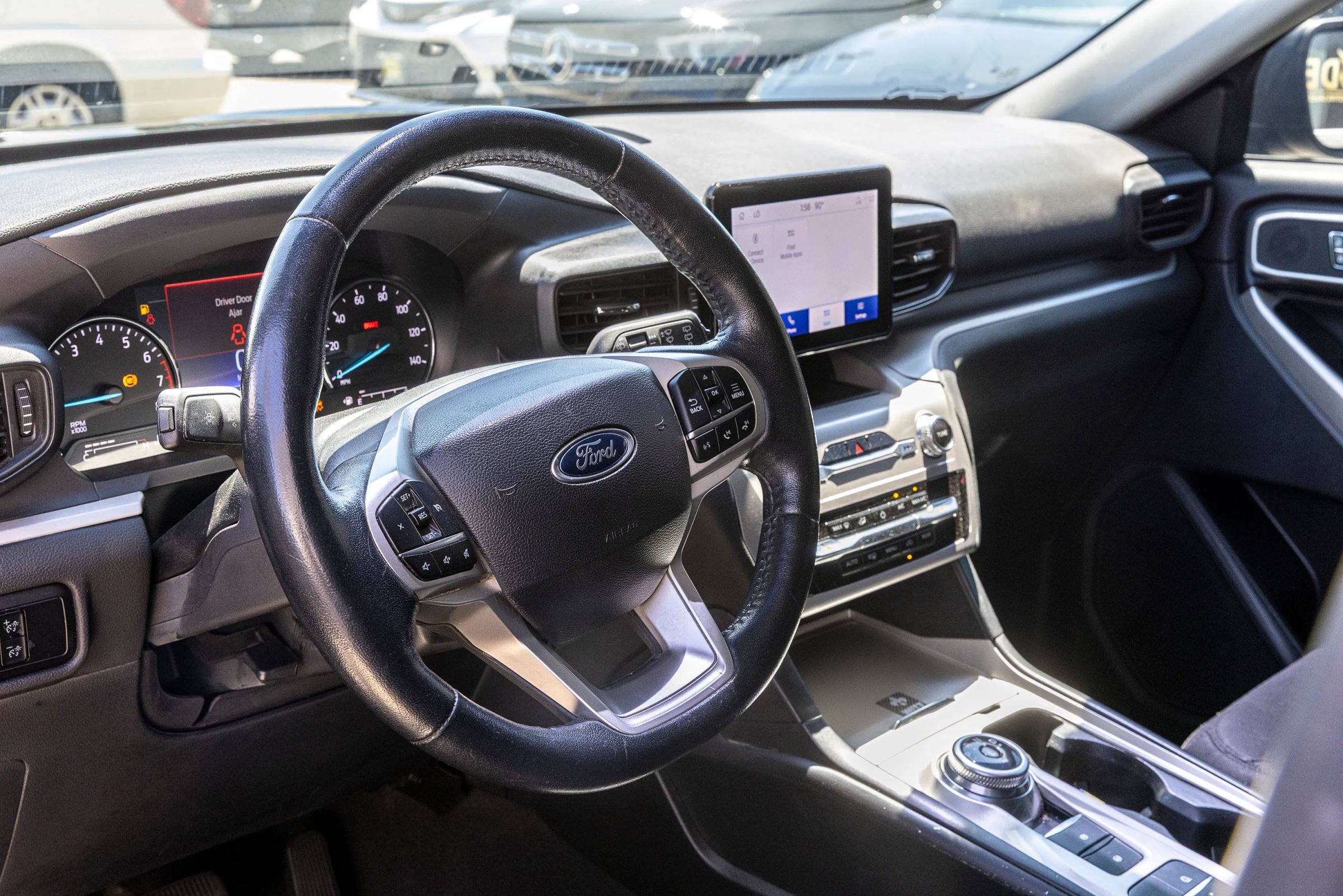 Used 2023 Ford Explorer XLT RWD image 15