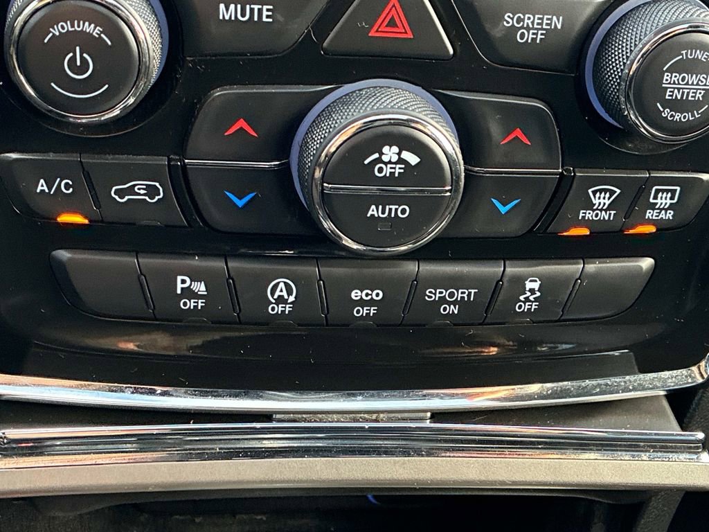 Certified 2022 Jeep Grand Cherokee Laredo X image 31