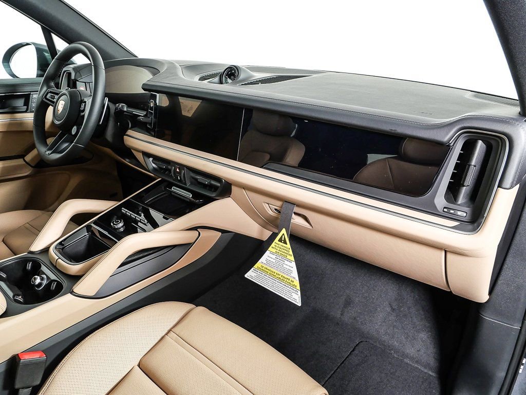 New 2026 Porsche Cayenne S image 26