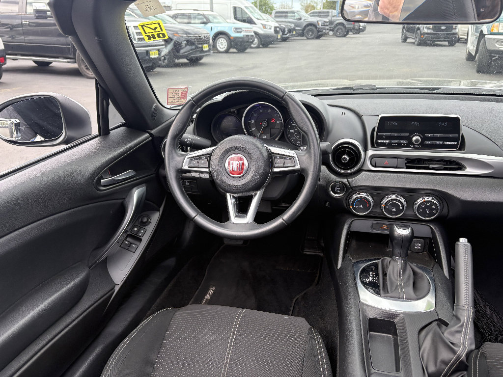 Used 2017 FIAT 124 Spider Classica RWD image 16