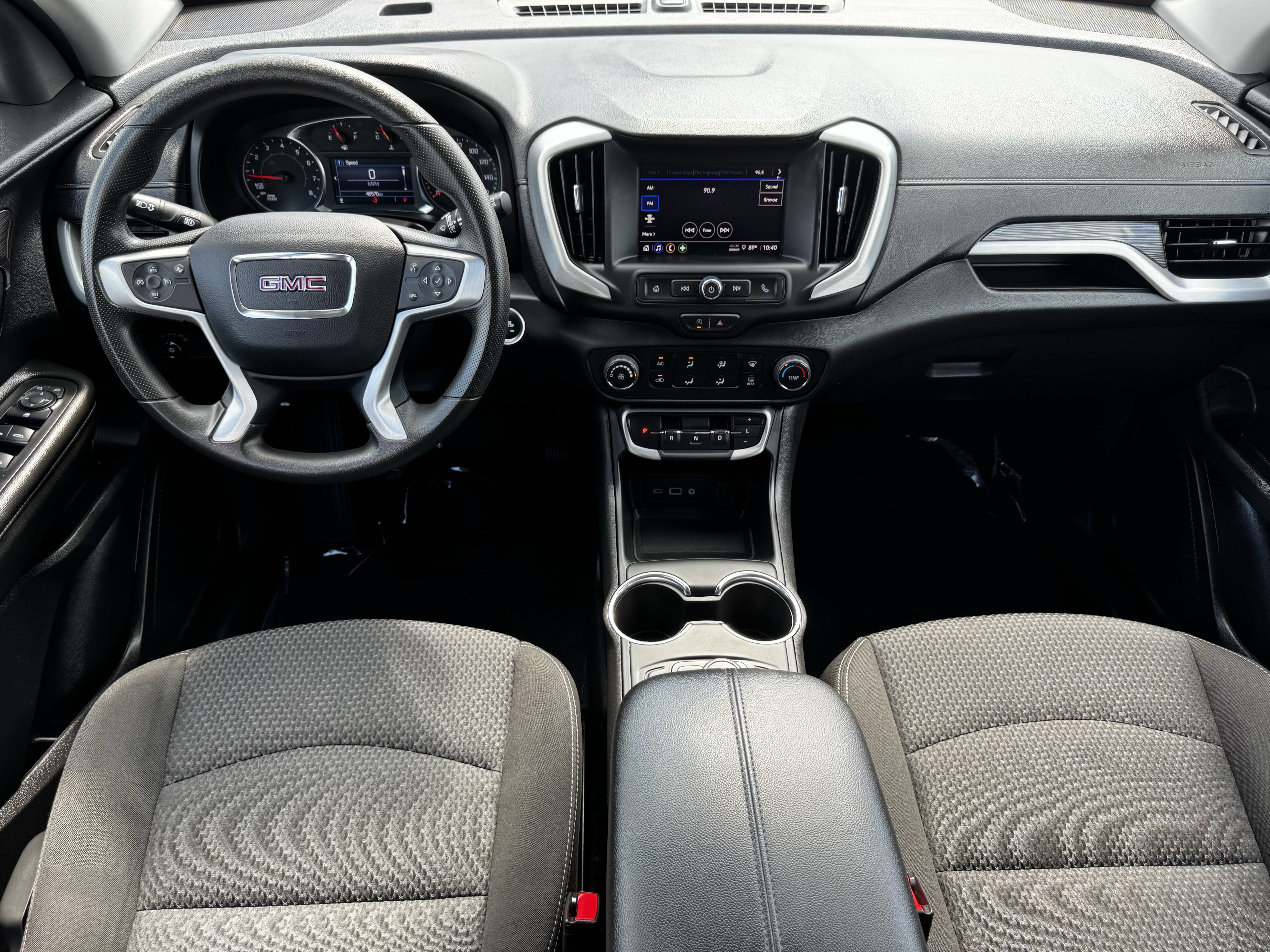 Used 2024 GMC Terrain SLE FWD image 10