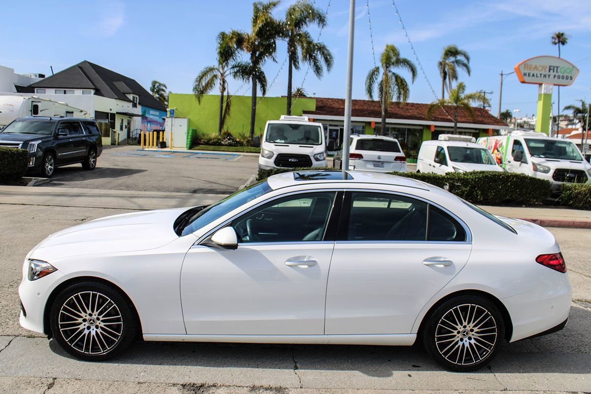 Used 2023 Mercedes-Benz C 300 Sedan image 2
