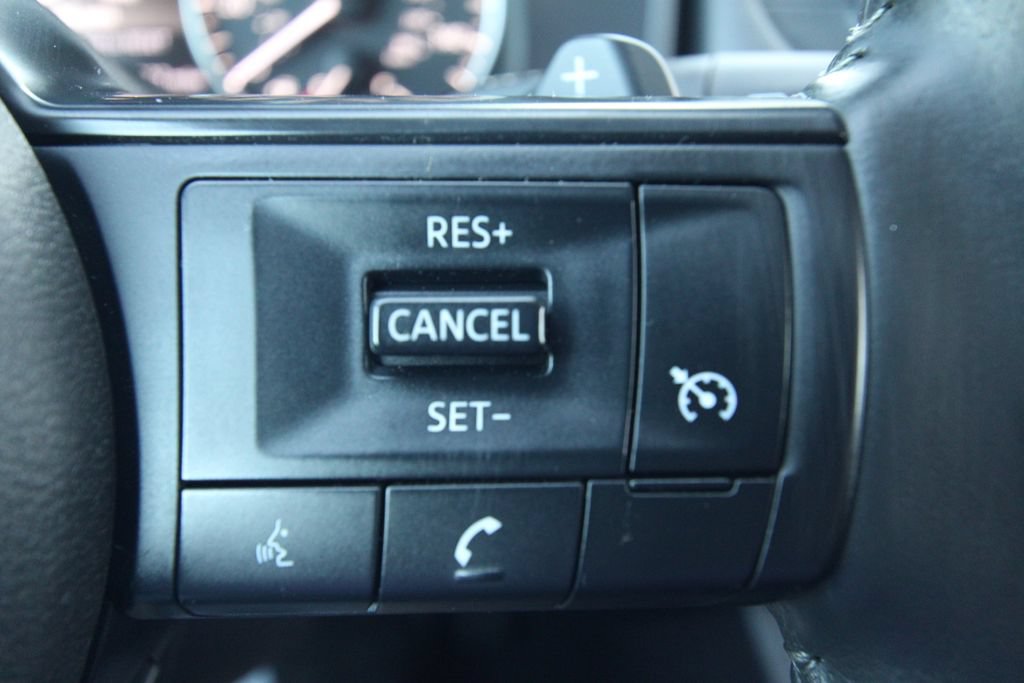 Used 2023 Nissan Rogue S AWD/4WD image 22