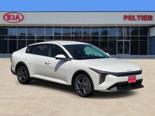 New 2026 Kia K4 FWD image 1