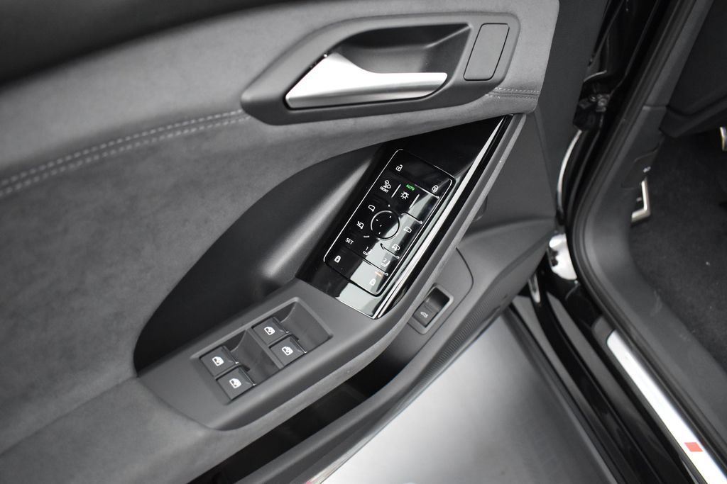 New 2027 Audi SQ6 e-tron Premium Plus AWD/4WD image 6