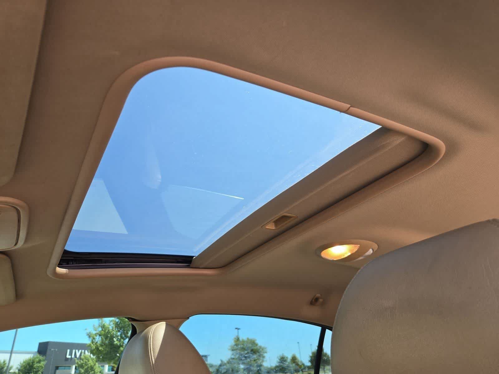 Used 2012 Chevrolet Malibu LT w/ Sunroof Package FWD image 17
