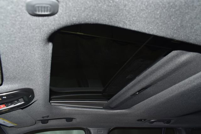 New 2025 Jeep Grand Cherokee Altitude image 12