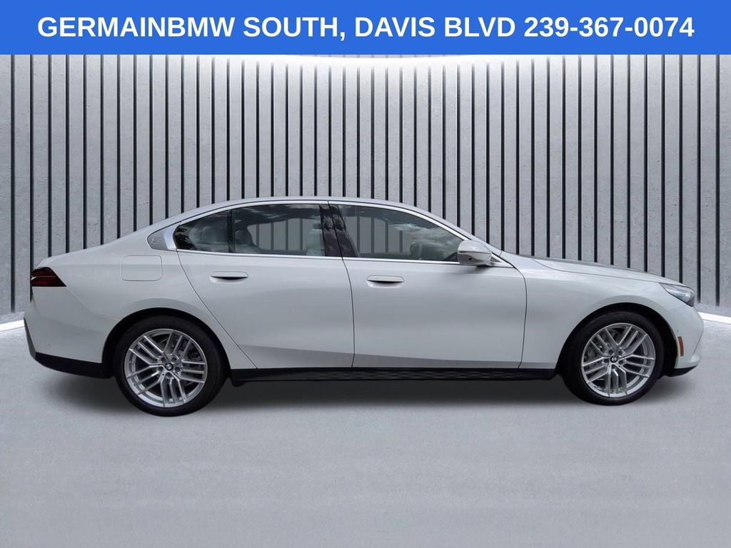 Certified 2024 BMW 530i w/ Premium Package RWD image 4