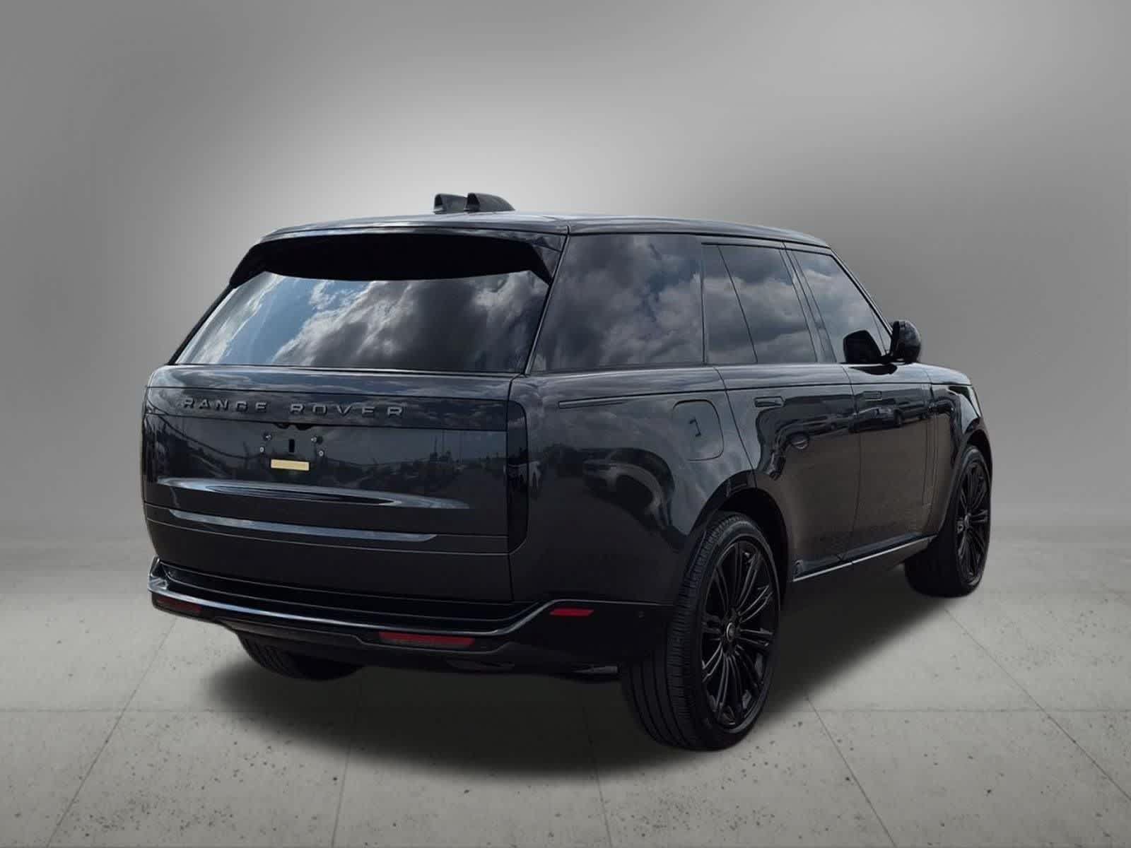 Used 2025 Land Rover Range Rover SE AWD/4WD image 6