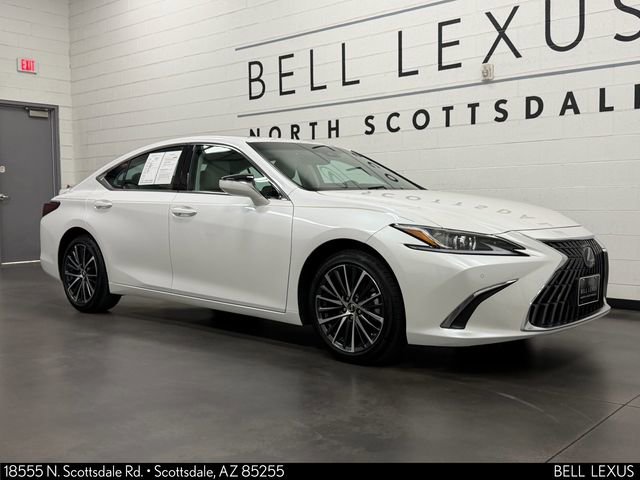 Used 2024 Lexus ES 300h w/ Premium Package image 2